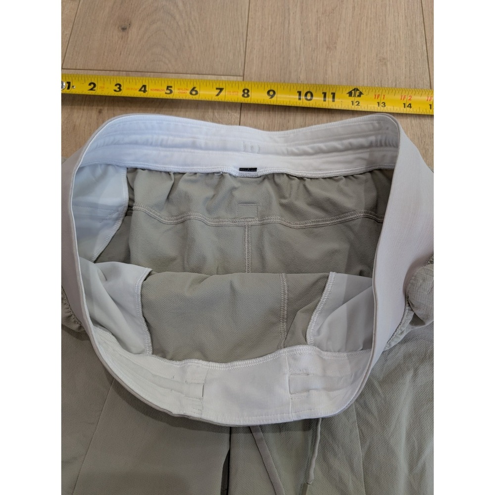 Lululemon License to Train Linerless XL Shorts Mens Beige 7" Gym Athletic M7APYS - Picture 4 of 9